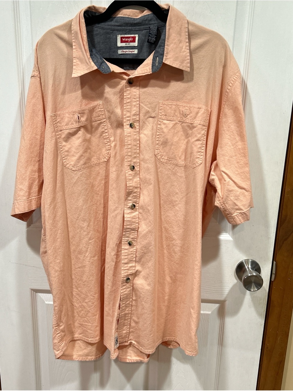 Wrangler Men’s Short Sleeve Button-Down Shirt - Peach